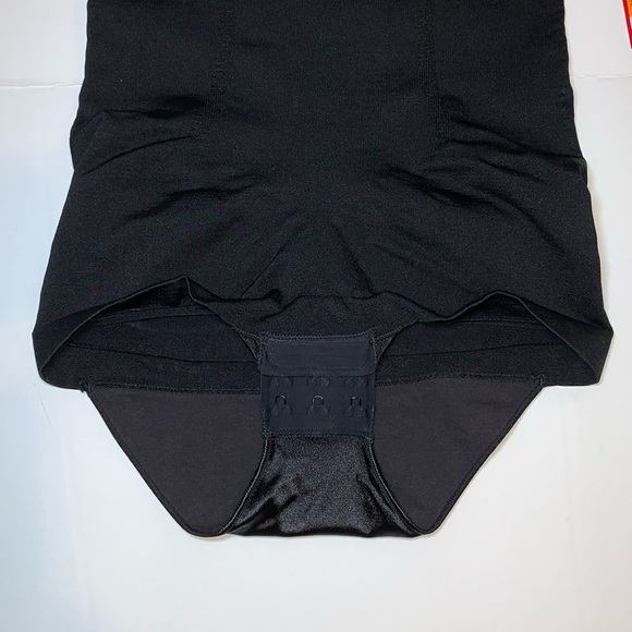 NWT SMALL SPANX Slimmer & Shine Bodysuit Black - Picture 6 of 13